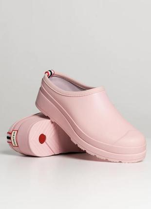 Hunter play clogs гумові рожеві клоги шльопки тапочки на платформі ugg birkenstock super birki crocs