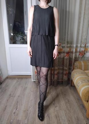 Свободное черное платье платье платье плиссе h&amp;m2 фото