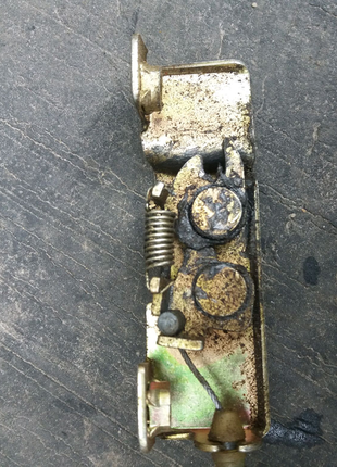 Замок сідушки на скутер вайпер шторм