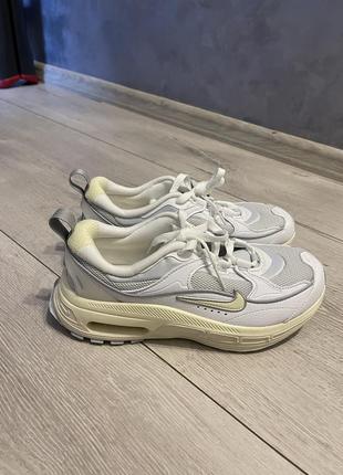 Кросівки nike air max bliss next nature