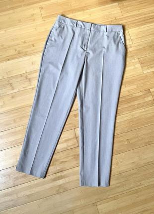 Легкие, светло-серые классические брюки
