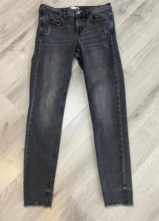 Джинсы на девушку