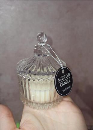 Стильна парфумована свічка в скляному свічнику пінтерест2 фото