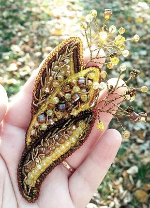 Брошь "илиана" брошь из бисера с хрусталем вышитое украшение