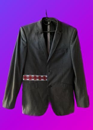 Пиджак с вышивкой из мужского плеча1 фото