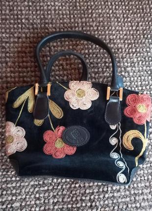 Маленька сумочка з вишивкою rosie bag