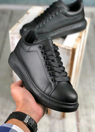 Взуття маквін чорний