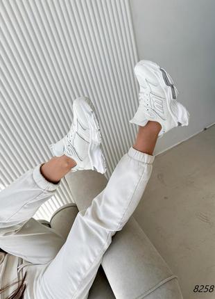 Білі дуже круті кросівки5 фото