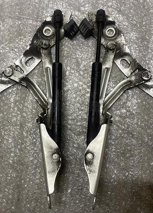 Петлі кришки капота (ліва/права) volvo s60 v70 xc70, 2000-2009