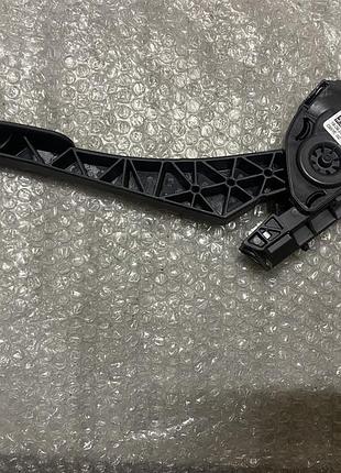 Педаль газу volvo s60, s80, xc70, xc90.,2,4 td.,оригінал, б.у.