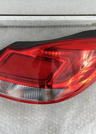 Ліхтар задній правий opel insignia 2008-2013,хетчбек,оригінал