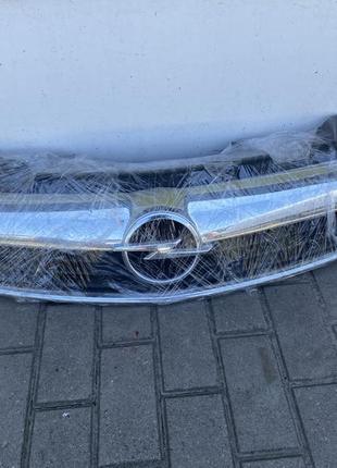 Решітка радіатора opel zafira b 2005-2008, доретайлінг