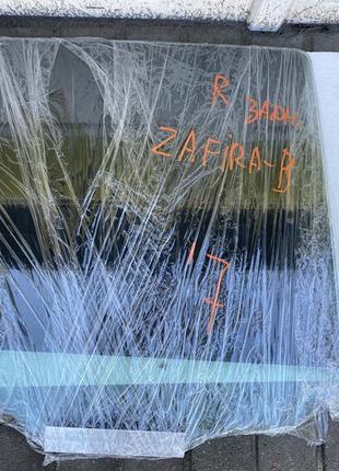 Скло дверей задньої правої opel zafira b 2005-2011,оригінал, б.у.