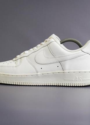 Кожаные белые кроссовки nike air force 1