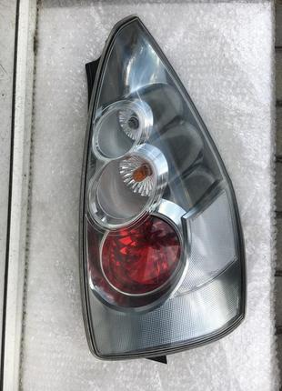 Ліхтар задній зовнішній правий mazda 5, 2005-2007, оригінал, б.у.