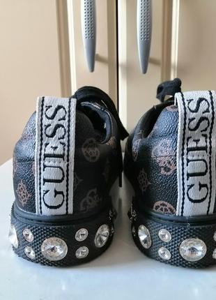 Кросiвки guess 39 р на стопу 25 см8 фото