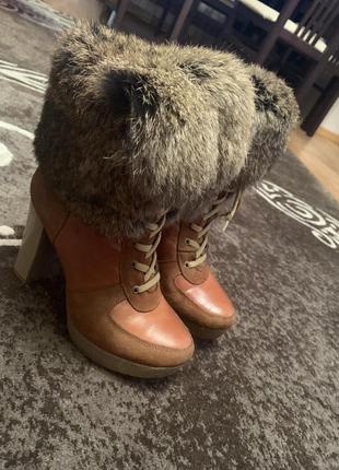 Жіночі зимні чобітки