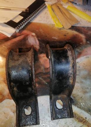 Скоби кріплення рулевой рейки daewoo matiz.