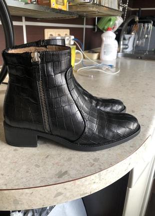 Черевики шкіряні