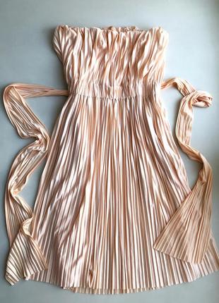 Ошатне нюдовое плісироване сукню3 фото