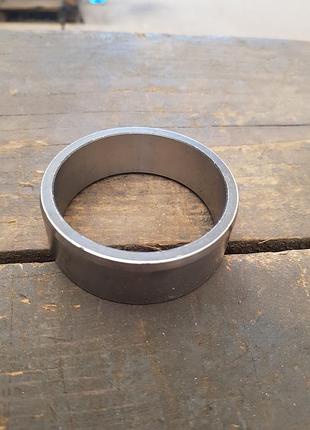 Втулка внутрішня т-150к 151.30.164