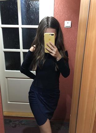 Темно-синя спідниця на запах2 фото