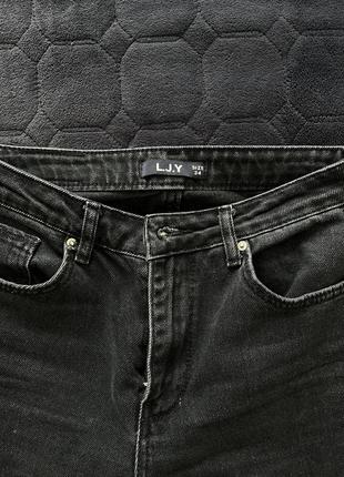 Черные джинсы мом4 фото