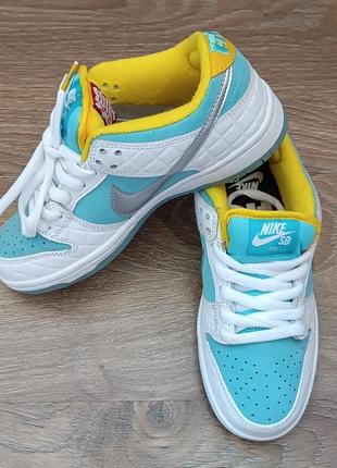 Нові кросівки nike sb dunk low pro ftc lagoon pulse regular box dh7687-400,
розмір 36,устілка 22см