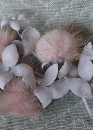 Брошь "пудра"
