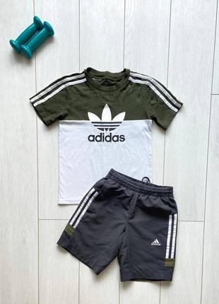 Спортивный костюм adidas на мальчика шорты и футболка комплект