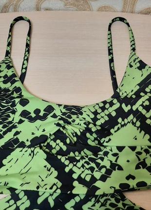 Красиве боді рептилія, зміїний принт i saw it first