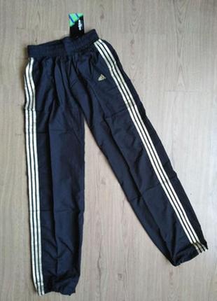 Adidas s m xl ряд посадка спортивные штаны с золотыми лампасами