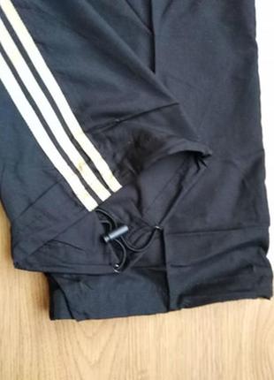 Спортивные штаны с золотыми лампасами adidas s m xl низкая посадка7 фото