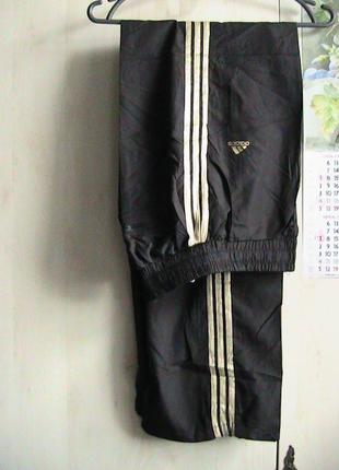 Спортивные штаны с золотыми лампасами adidas s m xl низкая посадка2 фото