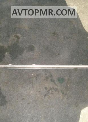 Молдинг двері-скло центральний зад прав toyota camry v30 2.4 75