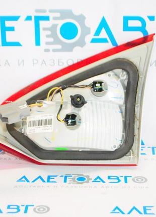 Ліхтар внутрішній (кришка багажника) лівий ford fiesta 14-19 рест