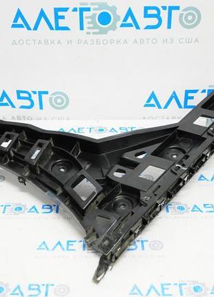Кріплення заднього бампера праве vw jetta 19-
