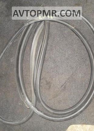 Ущільнювач двері перед прав mercedes w211 211-720-02-78