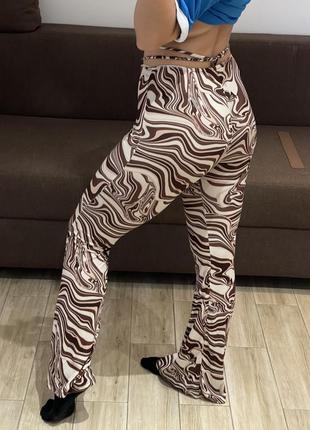 Брюки-клеш bershka3 фото