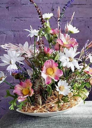 Интерьерная композиция ′ нежность луговых цветов′.