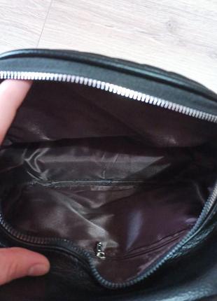 Жіночий чорний легкий рюкзак з поліуретану3 фото