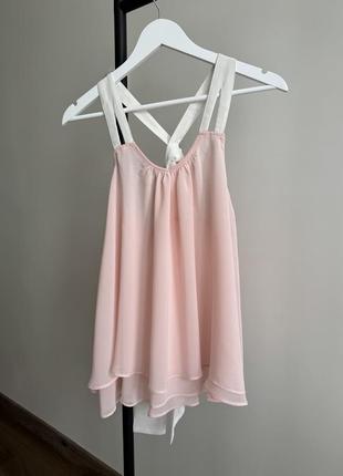 Воздушная блуза на бретелях