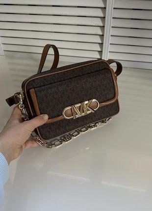 Коричнева сумка parker medium brown michael kors