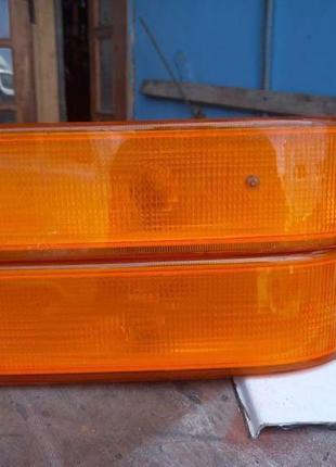 Поворотніки мерседес варіо