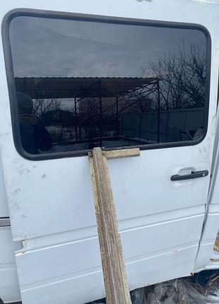 Бокові двері mercedes sprinter w903