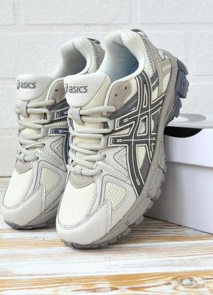 Жіночі кросівки asics1 фото