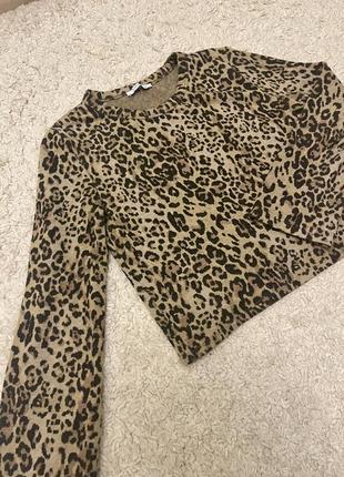Леопардовый свитер кофта укороченная