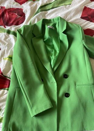 Пиджак зеленый