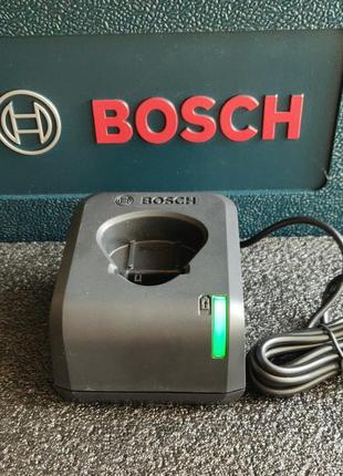 Новое фирменное быстро-зарядное устройство bosch pro gal 12v-20