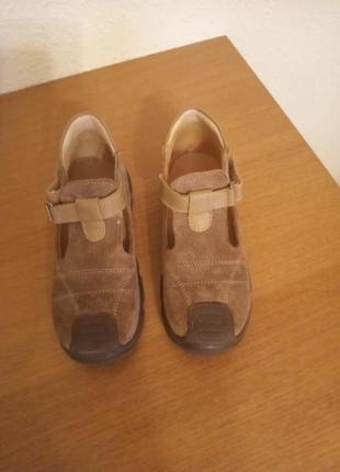 Босоніжки шкіряні